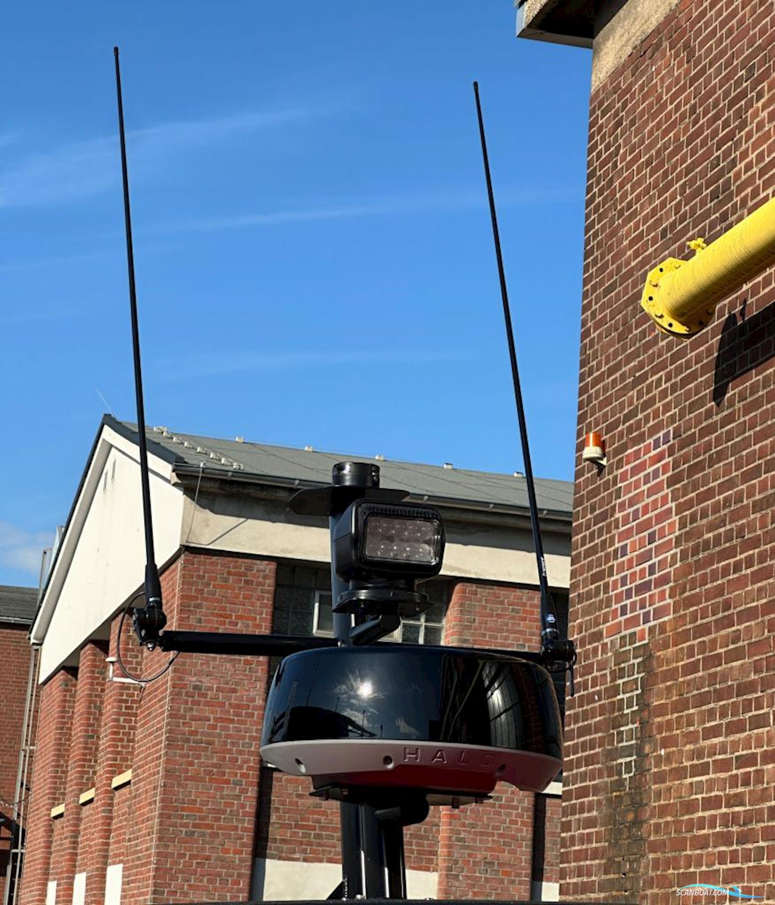 Brabus Shadow 900 Cross Cabin