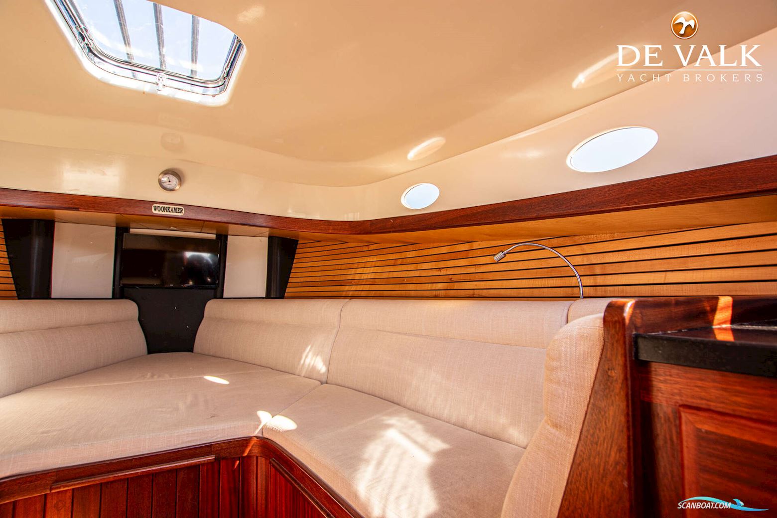 BRANDARIS 1100 Suite