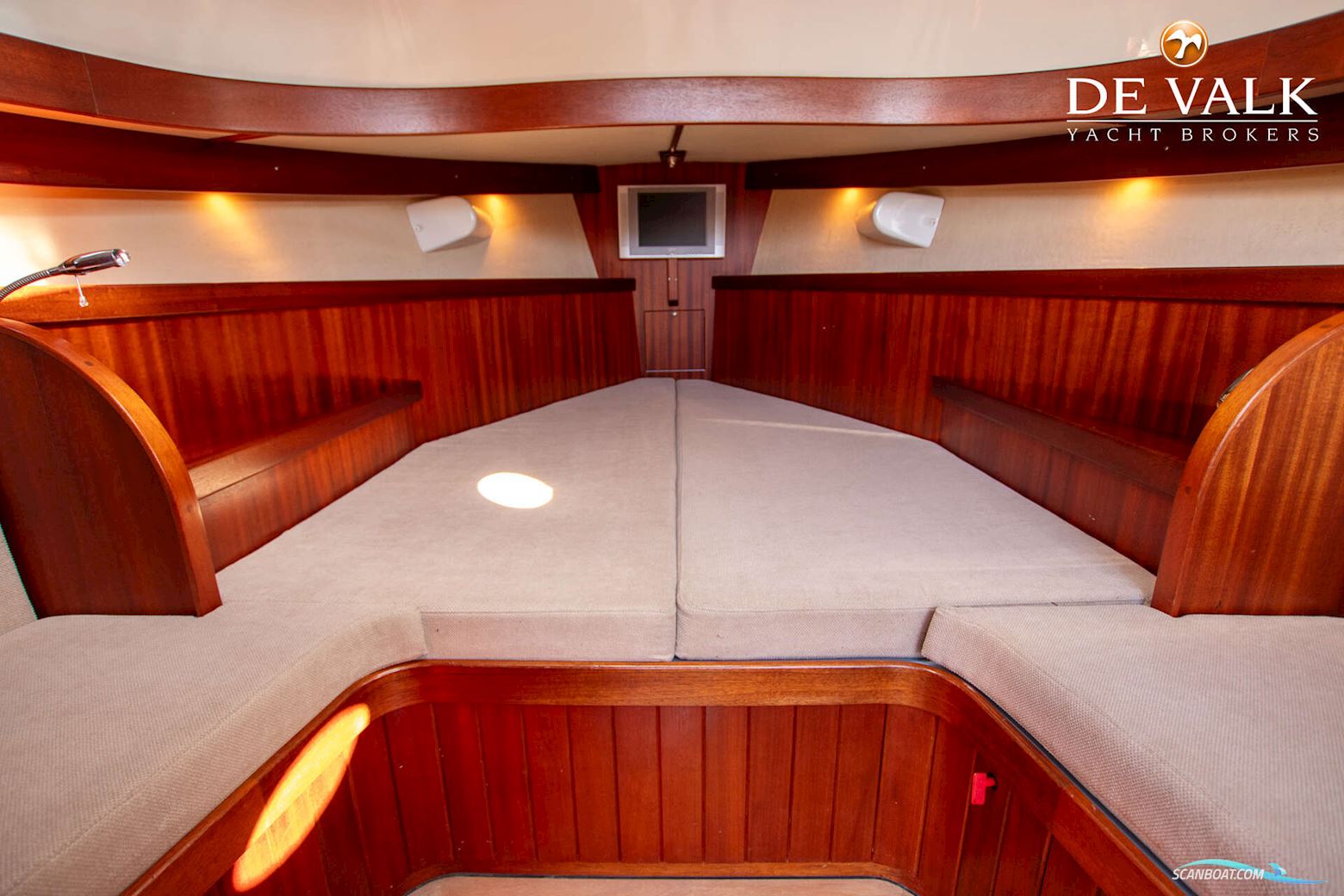 BRANDARIS Barkas 1100 Cabin