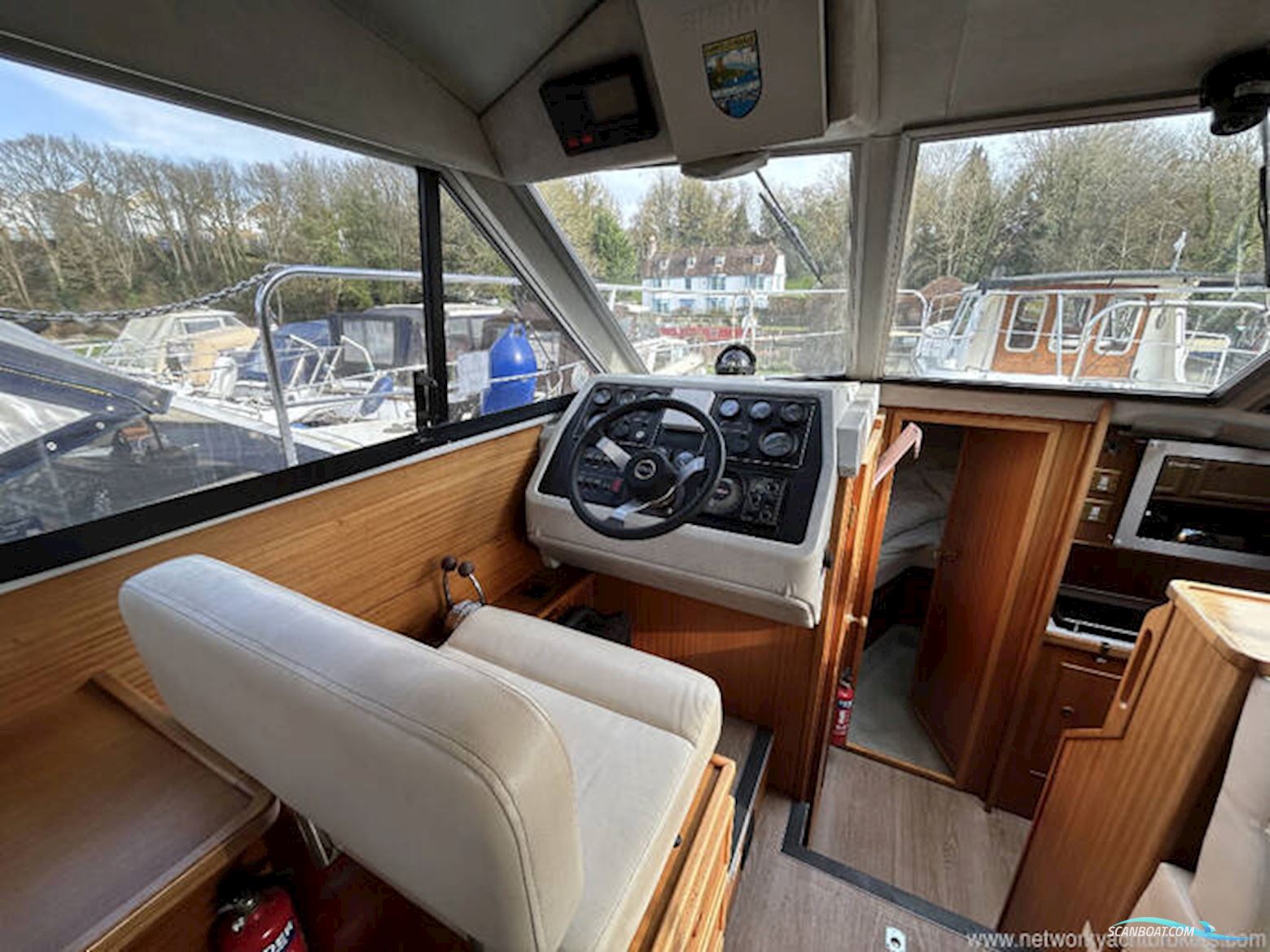 Broom 33