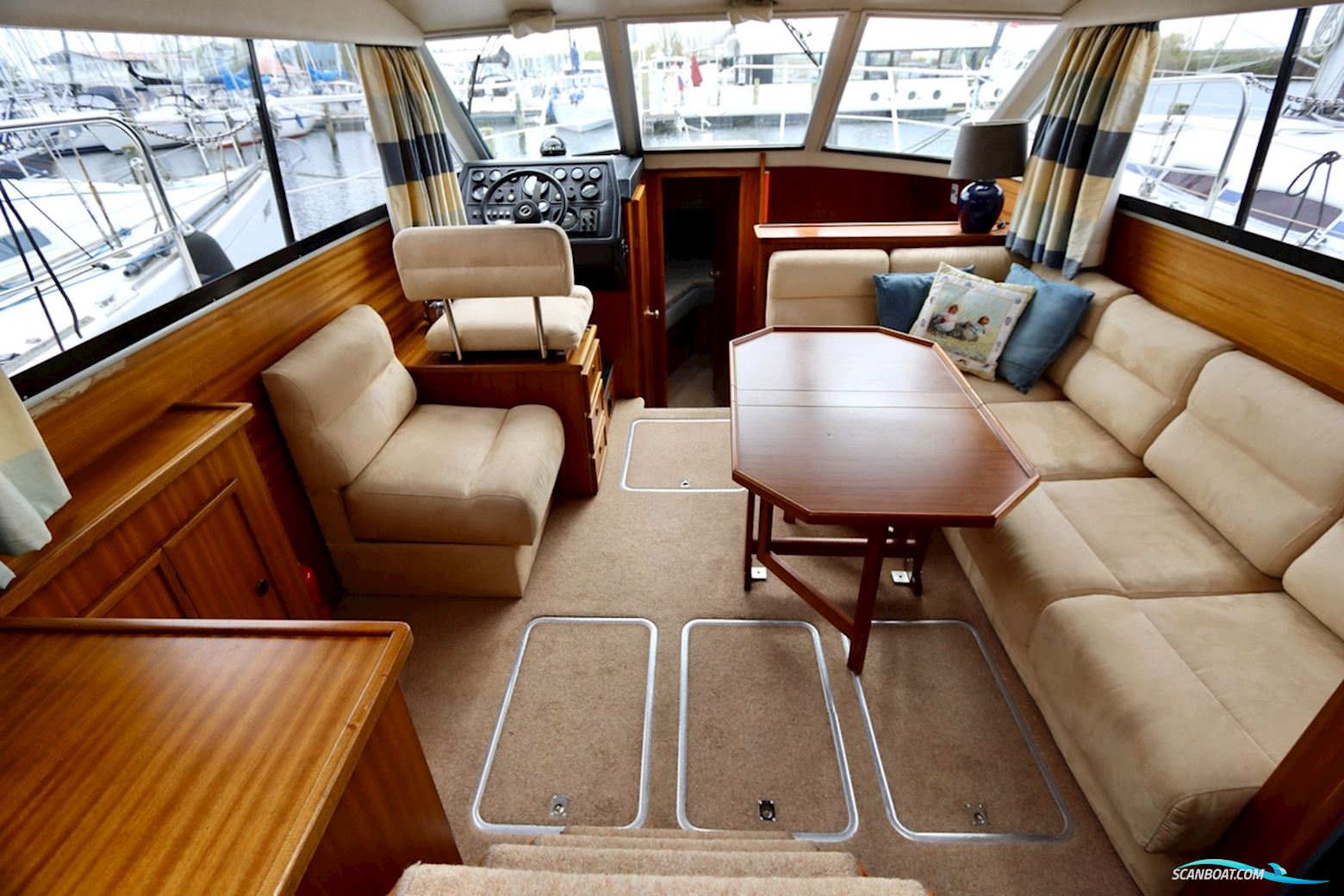 Broom 33
