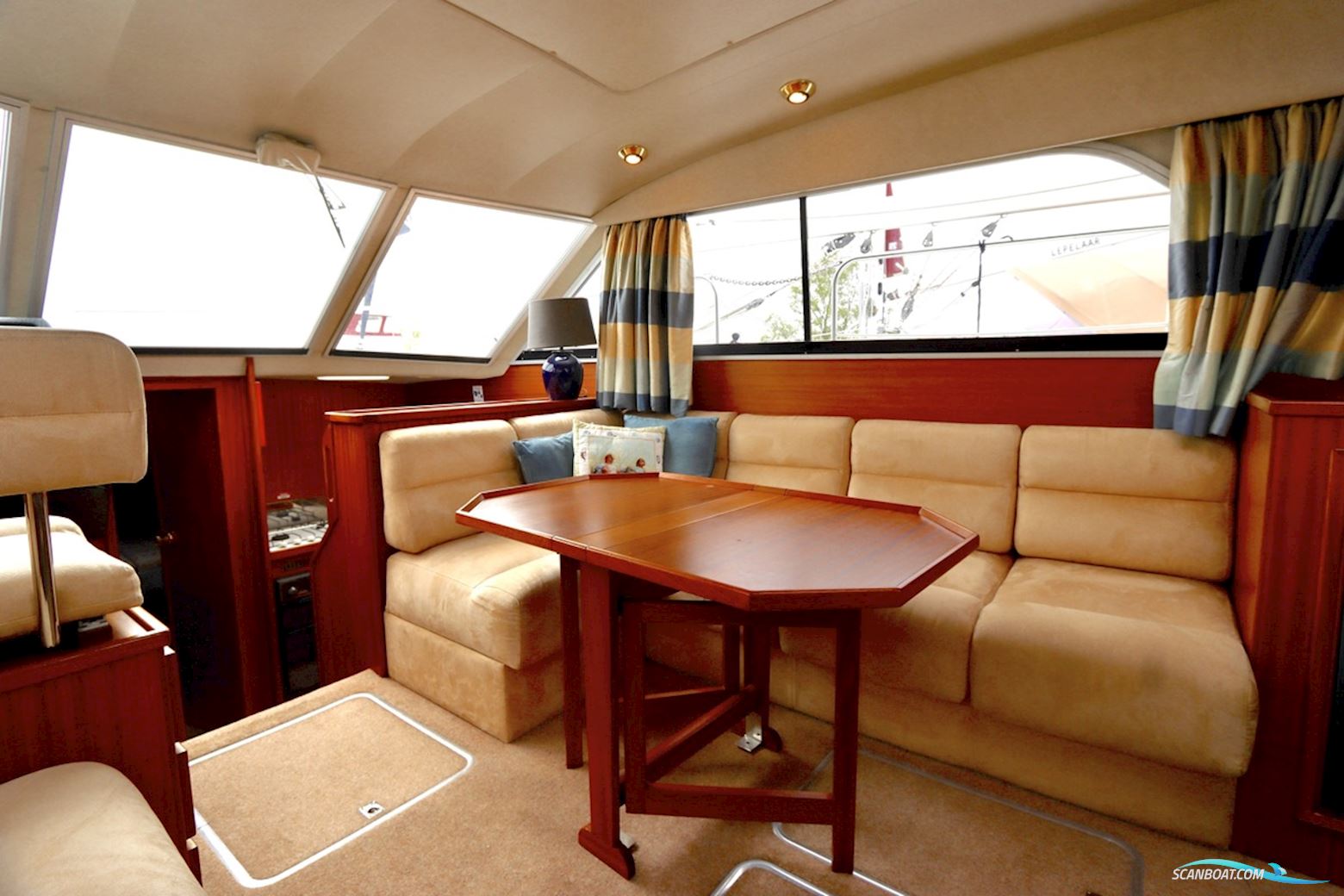 Broom 33