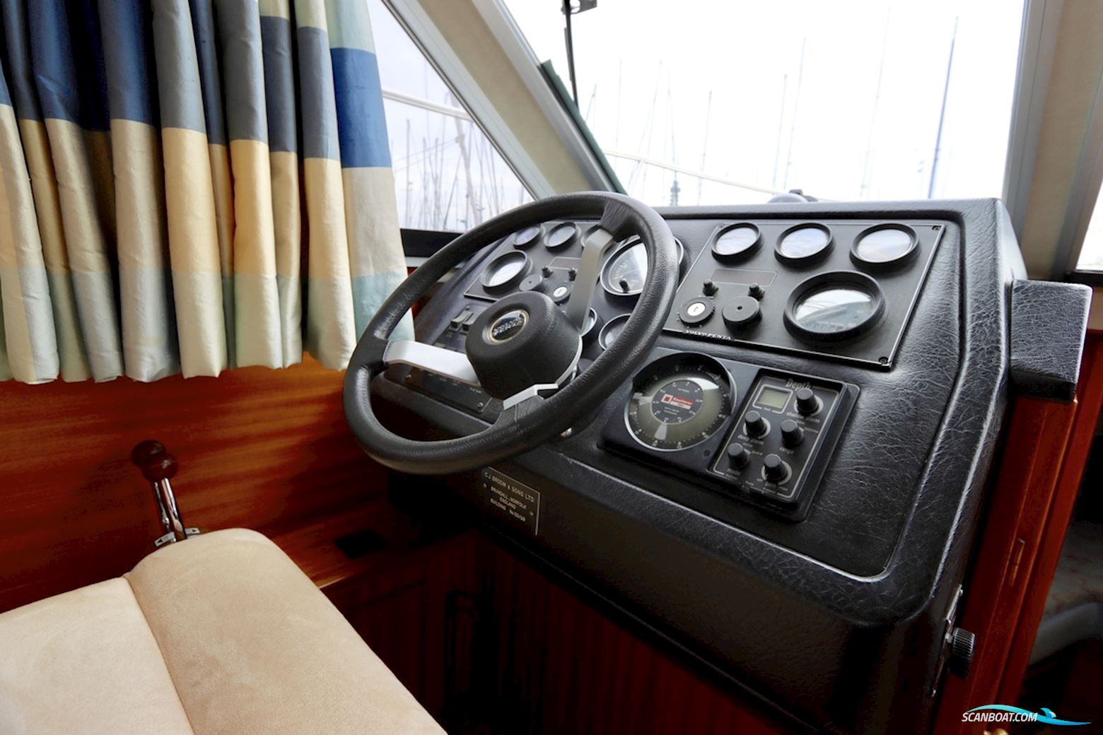 Broom 33