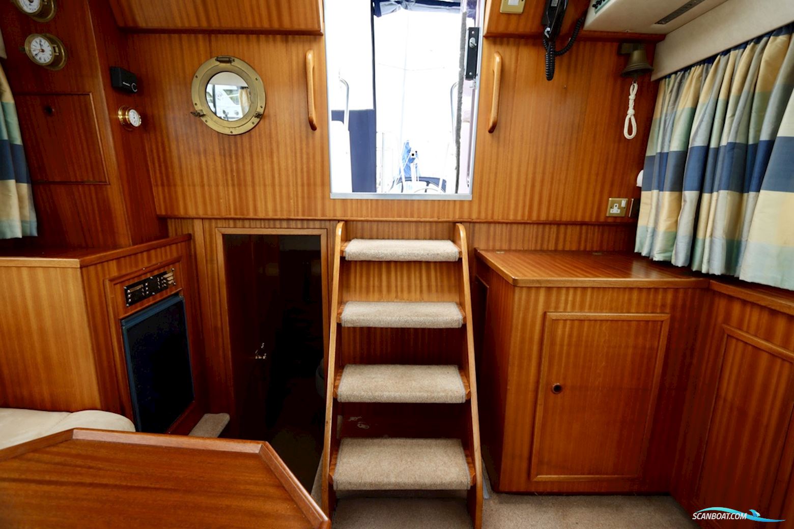 Broom 33