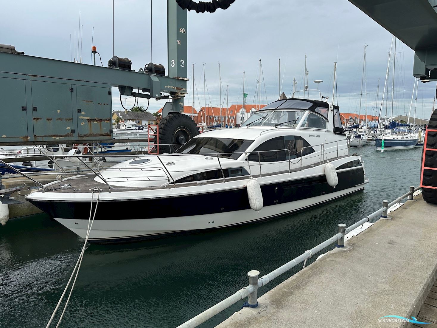 Broom 425 Motorbåd 2008, med Volvo Penta D6-370 motor, Danmark