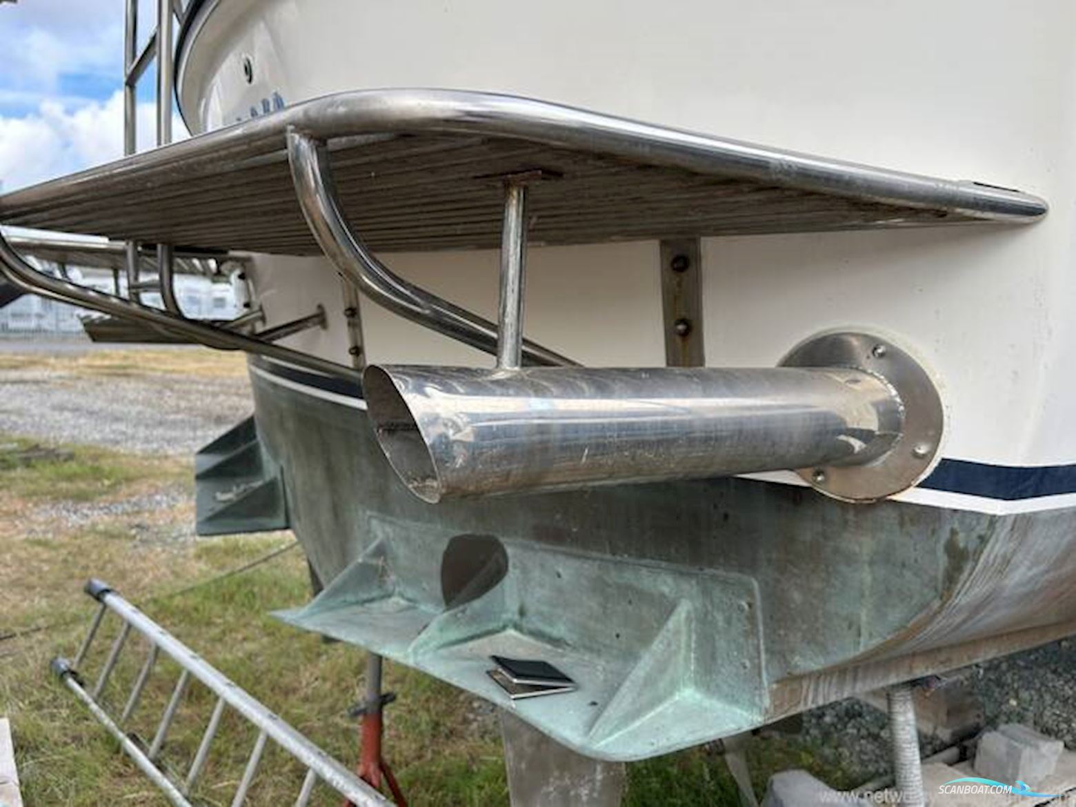 Broom Crown 37