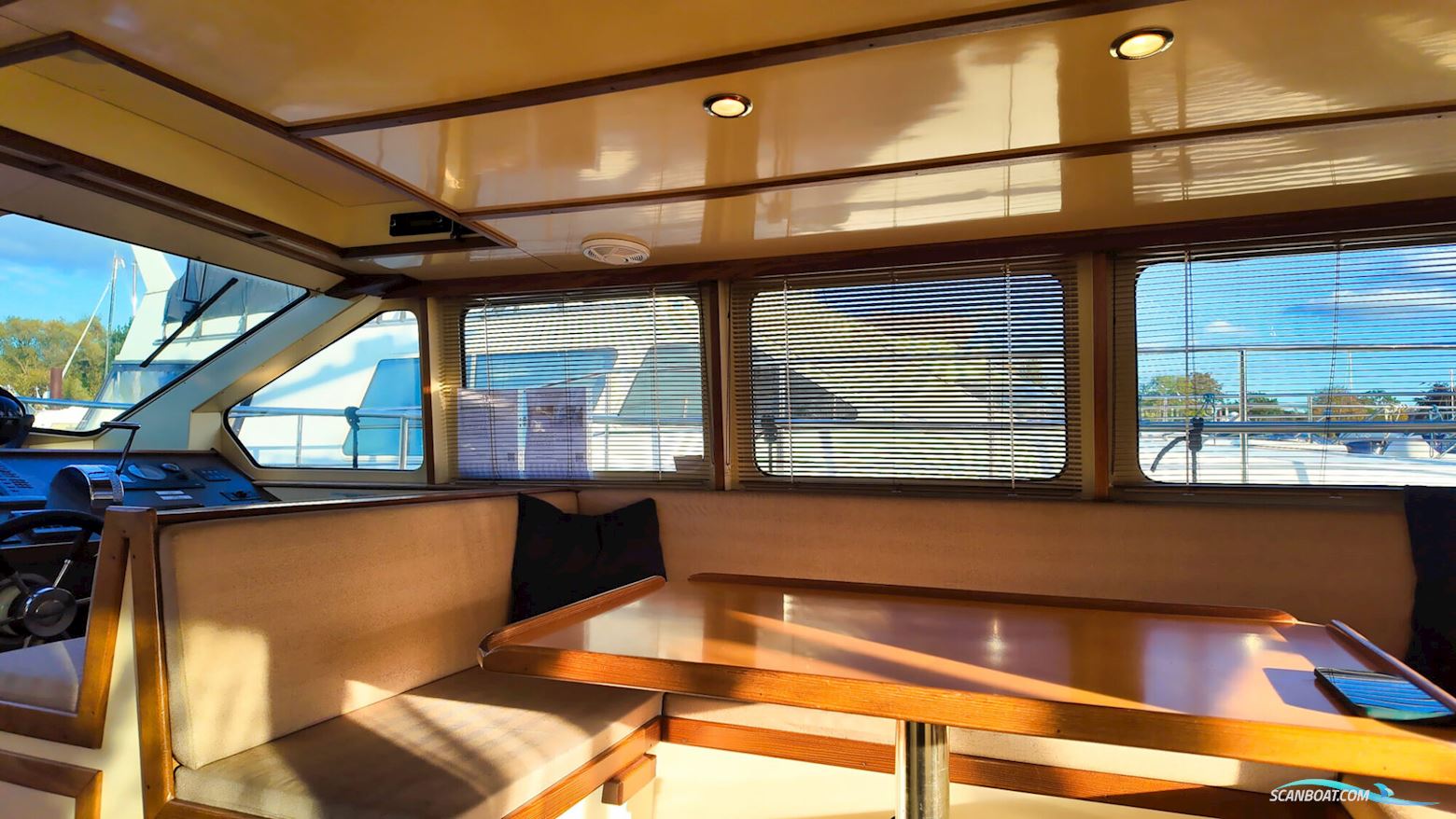 Bruce Roberts Euro 12.00 Flybridge