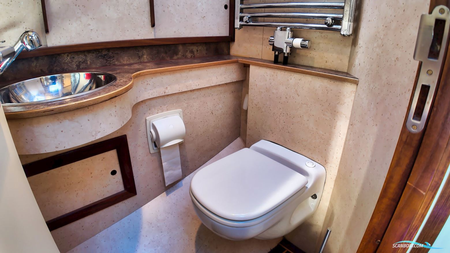 Bruce Roberts Euro 12.00 Flybridge