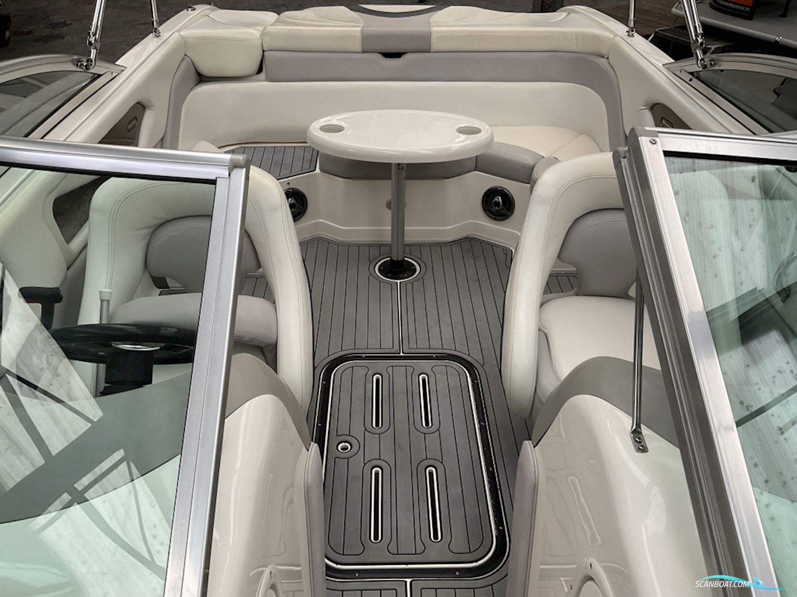 Bryant 246 Bowrider