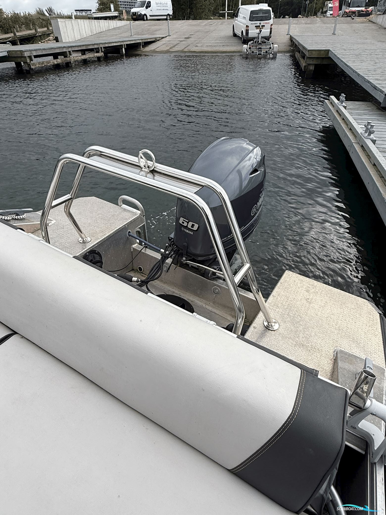 Buster LX med 60 hk Yamaha