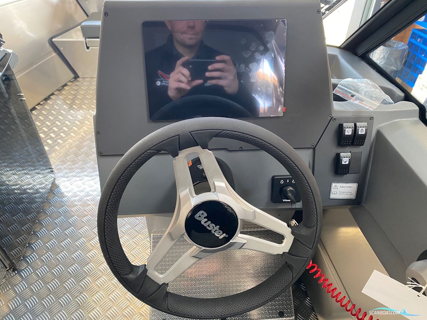 Buster XL m. F100 Motor