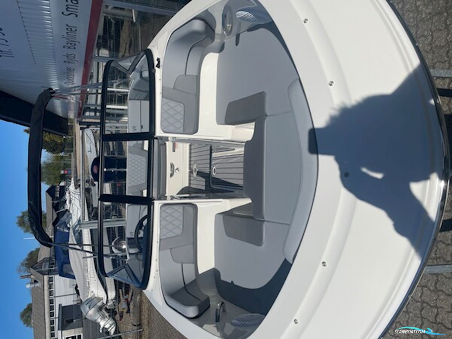 Byliner VR4 Bowrider Med F115 Proxs Mercury-Efi 4 Takt