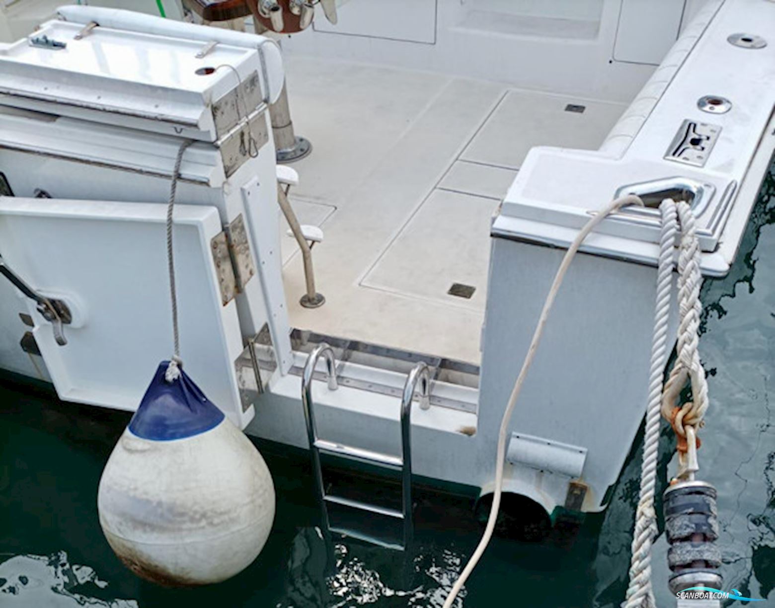 Cabo Yatchs 45 Express