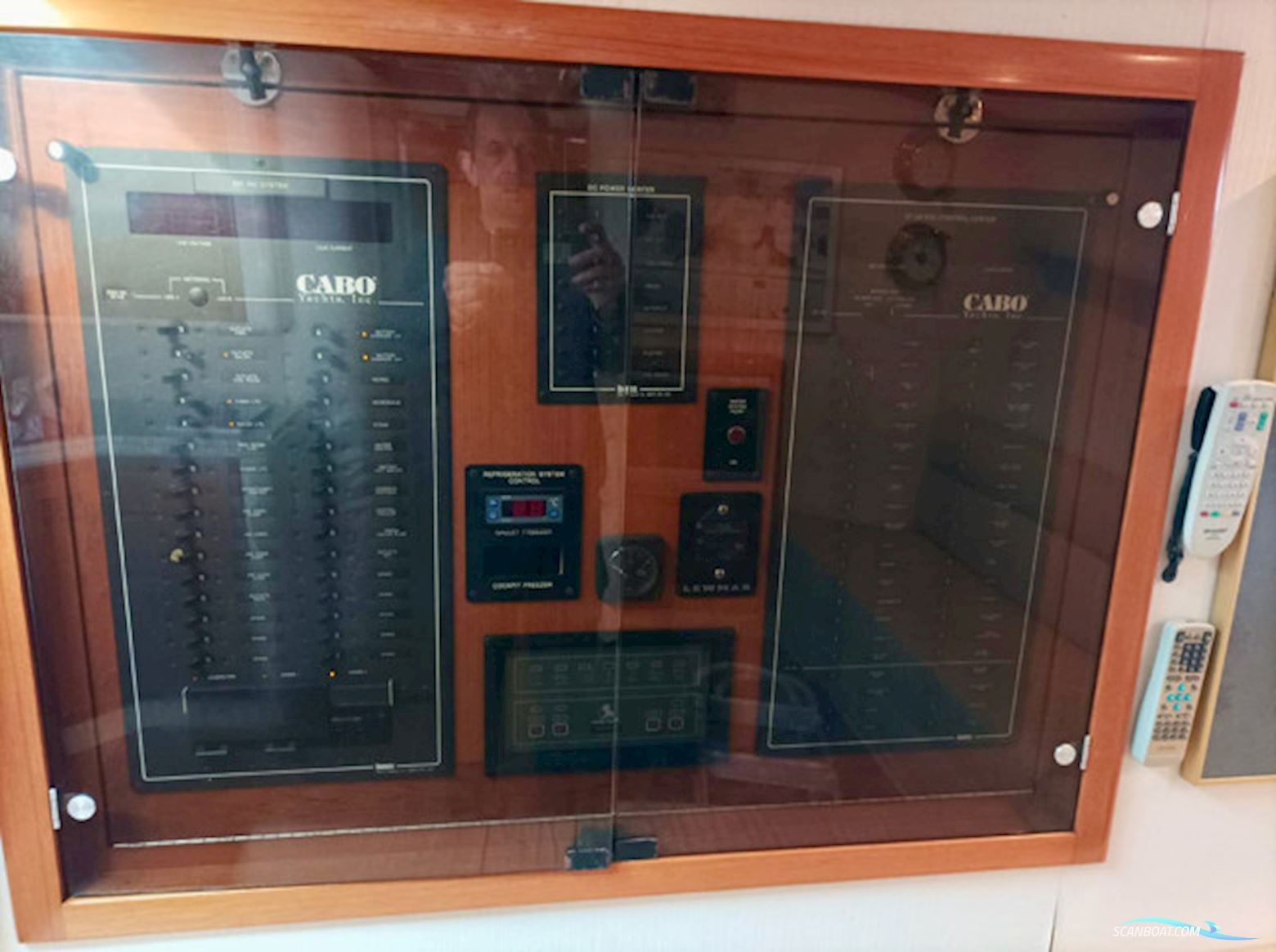 Cabo Yatchs 45 Express