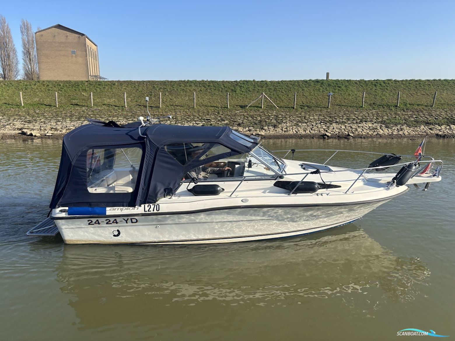 Campion 672 Explorer