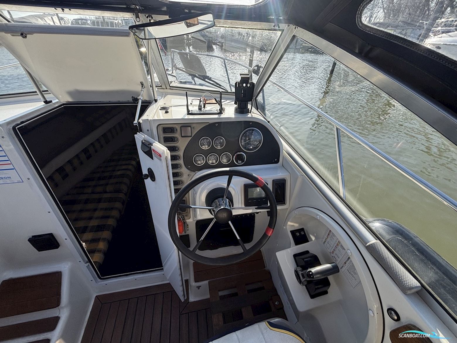 Campion 672 Explorer