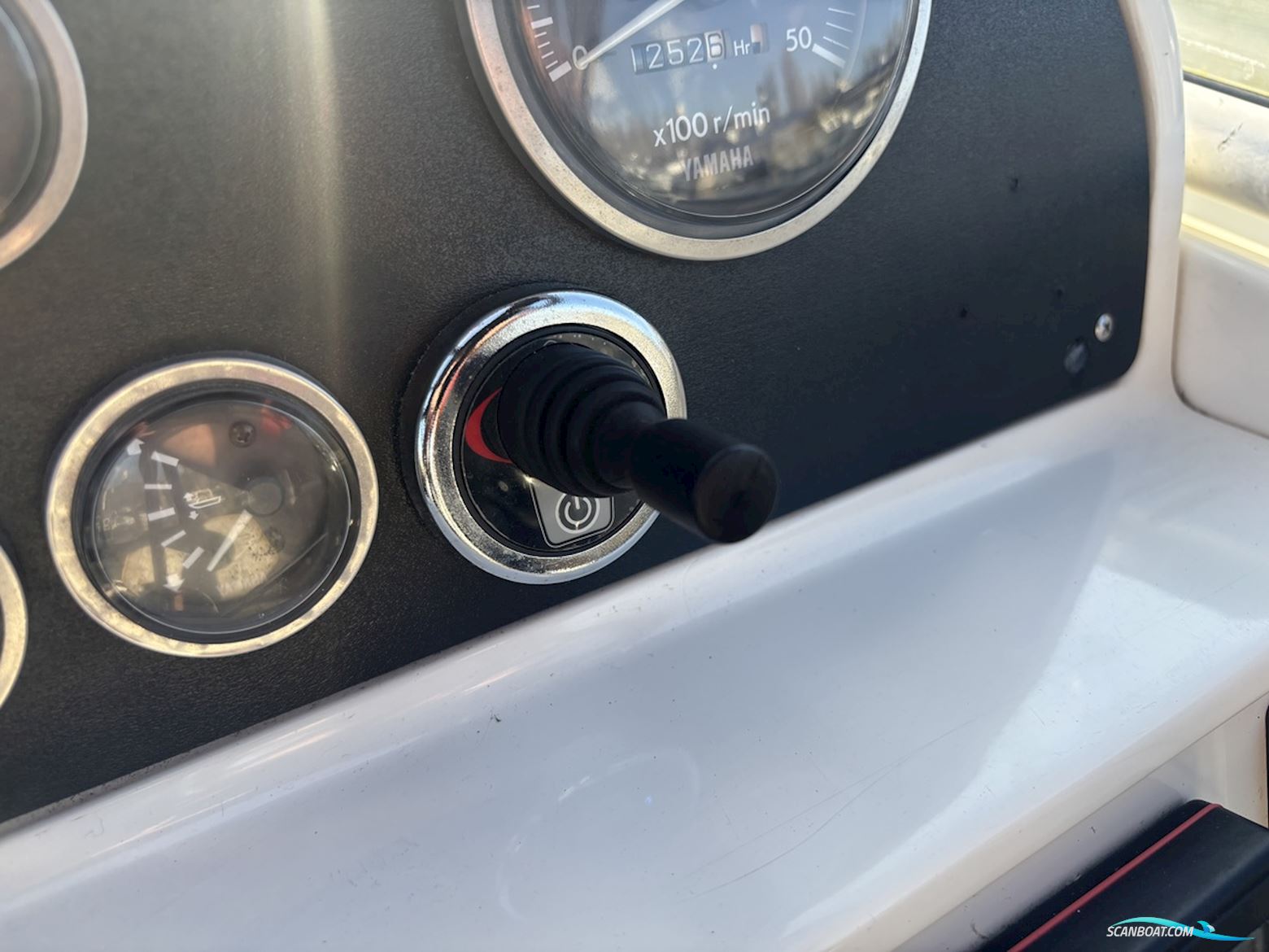 Campion 672 Explorer