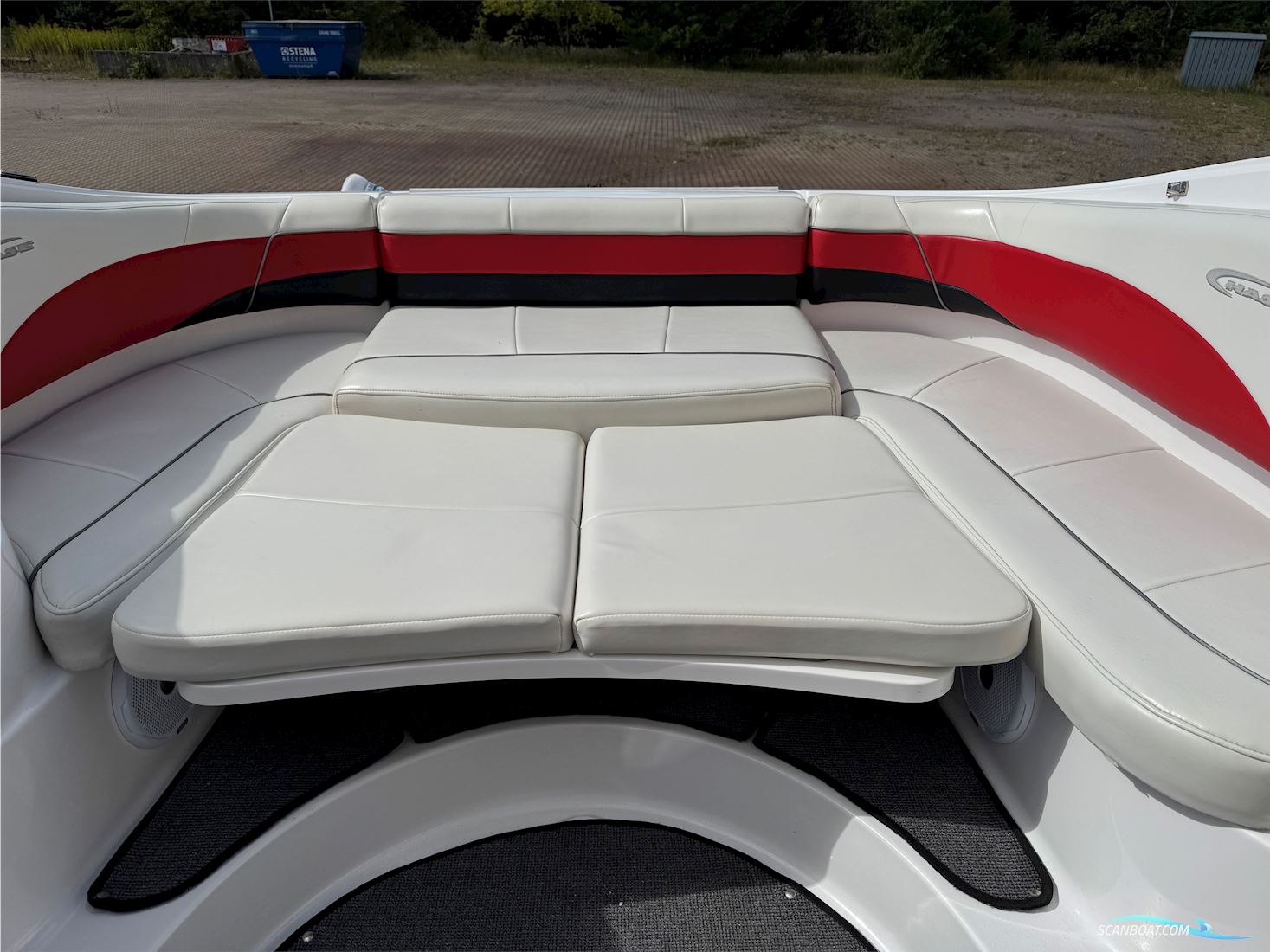 Campion Chase Performance 700