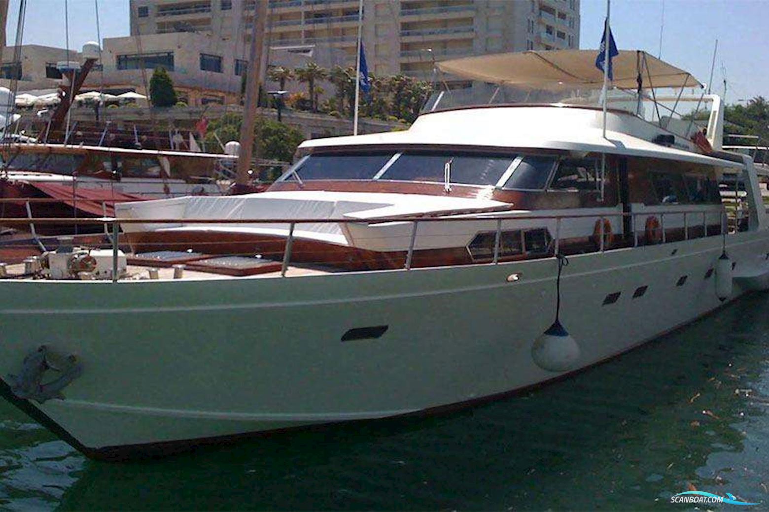 Cantieri Di Pisa 90 Motorbåd 1988, med MTU motor, Spanien