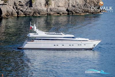 Cantieri Di Pisa Akhir 85 Motorbåd 2003, med MTU 16V motor, Frankrig