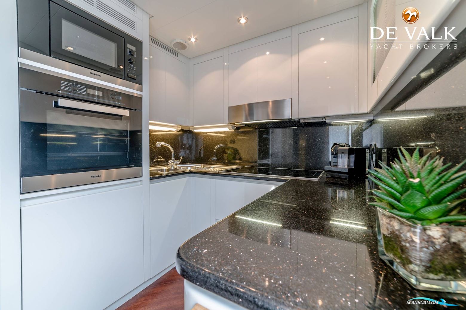 Cantieri Di Pisa Akhir 85