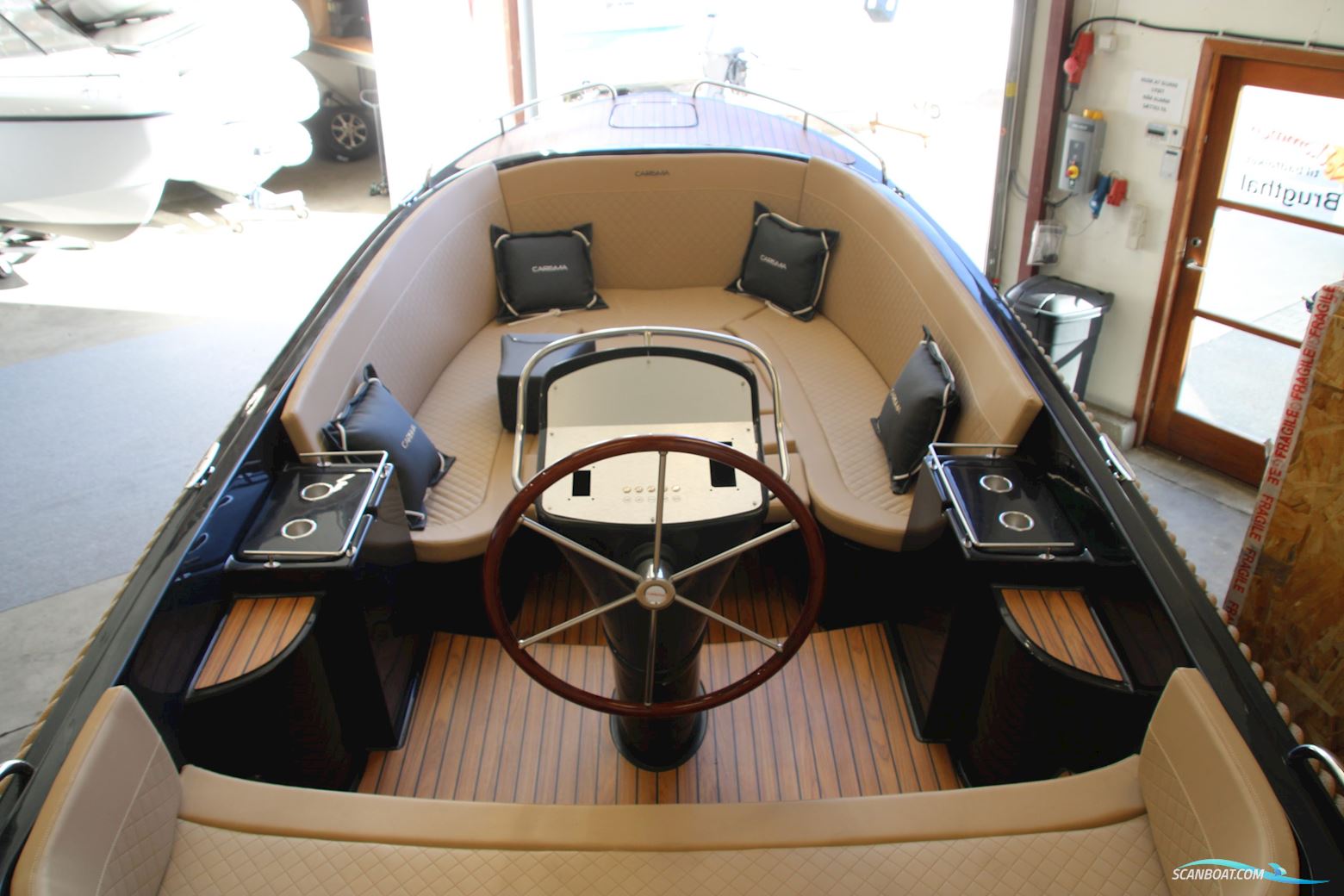 Carisma 715 Tender
