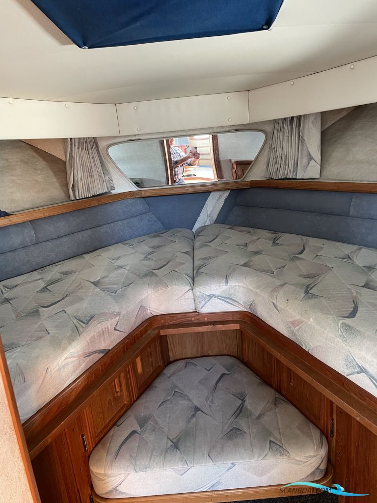 Carver 3207 Aft Cabin