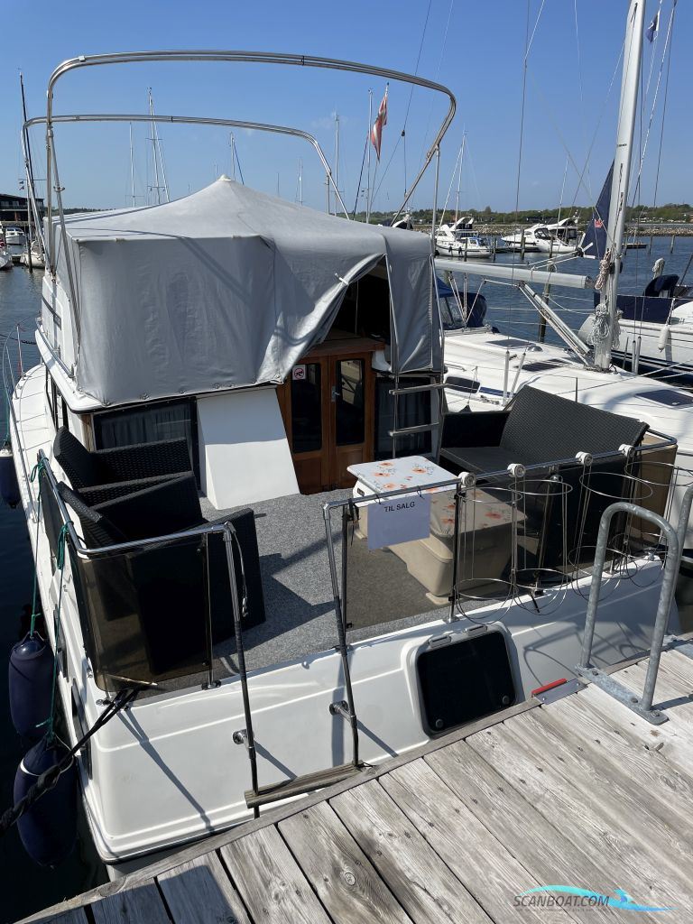 Carver 3207 Aft Cabin