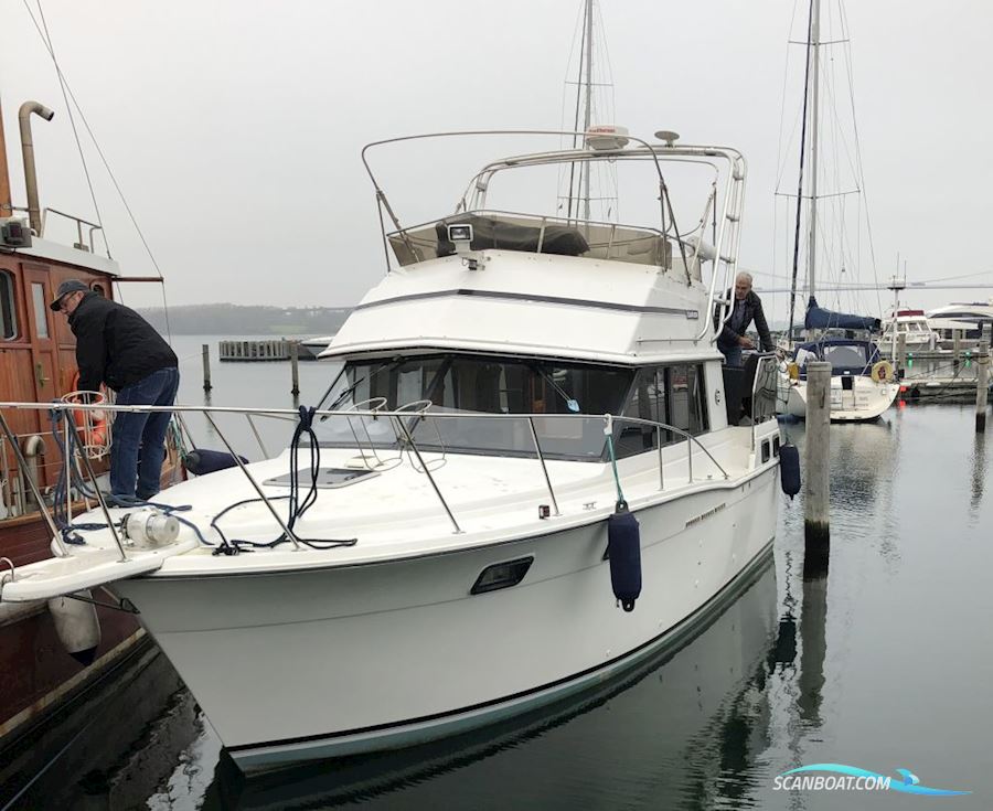 Carver 3207 Aft Cabin