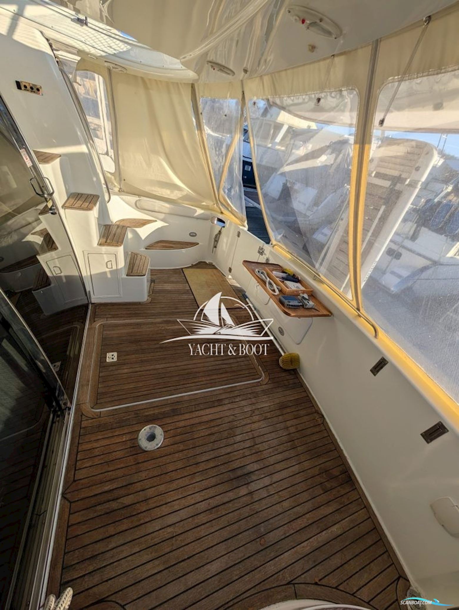 Carver 450 Voyager Pilothouse