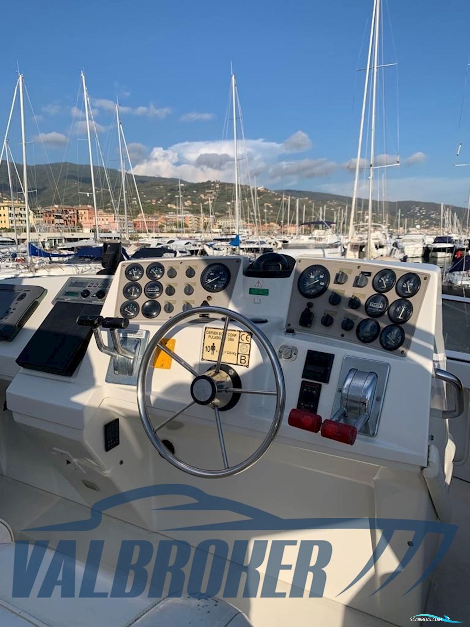 Carver Boat 400
