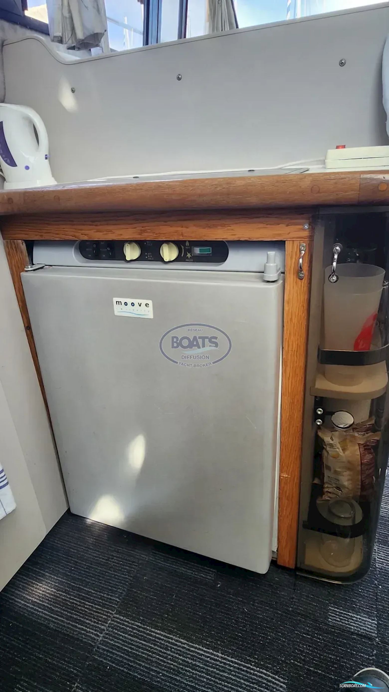 CARVER USA CARVER 26 COMMAND BRIDGE