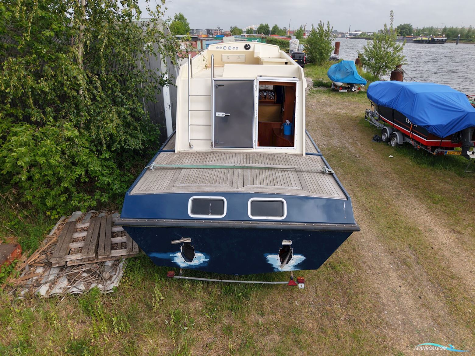 Casco 11.00 OK Flybridge