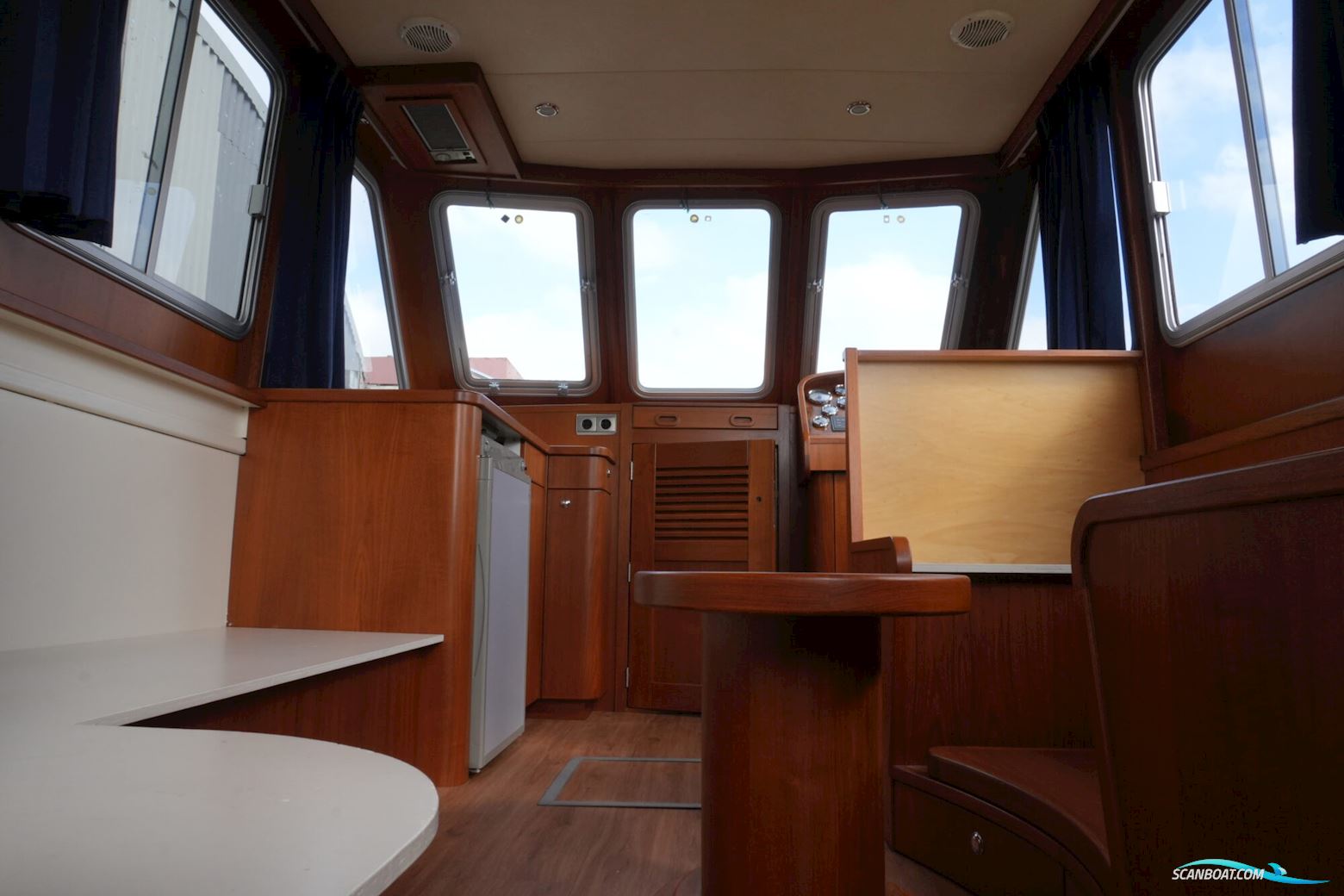 Casco 11.00 OK Flybridge