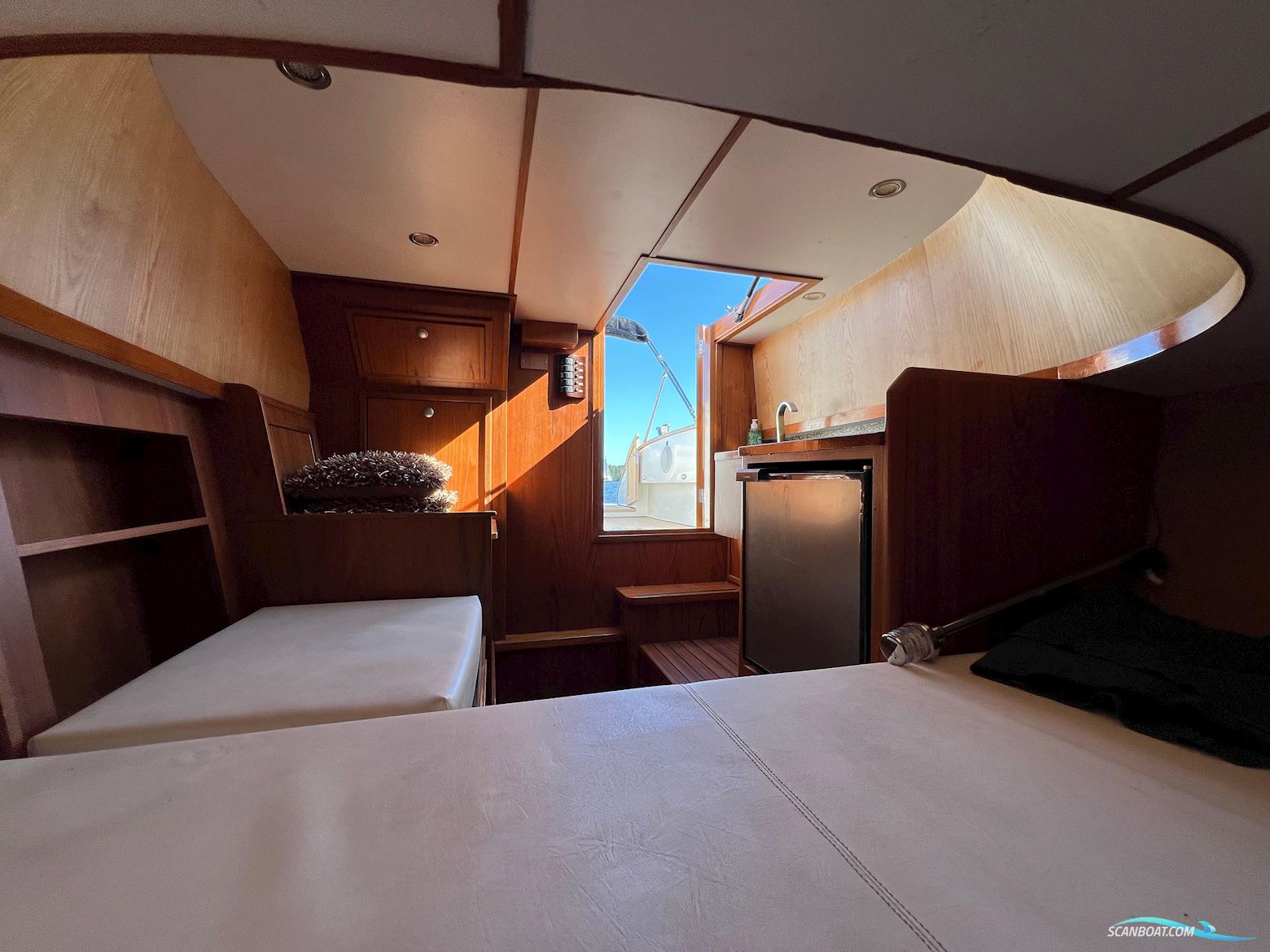 Center Console Blackfish Crossover 900