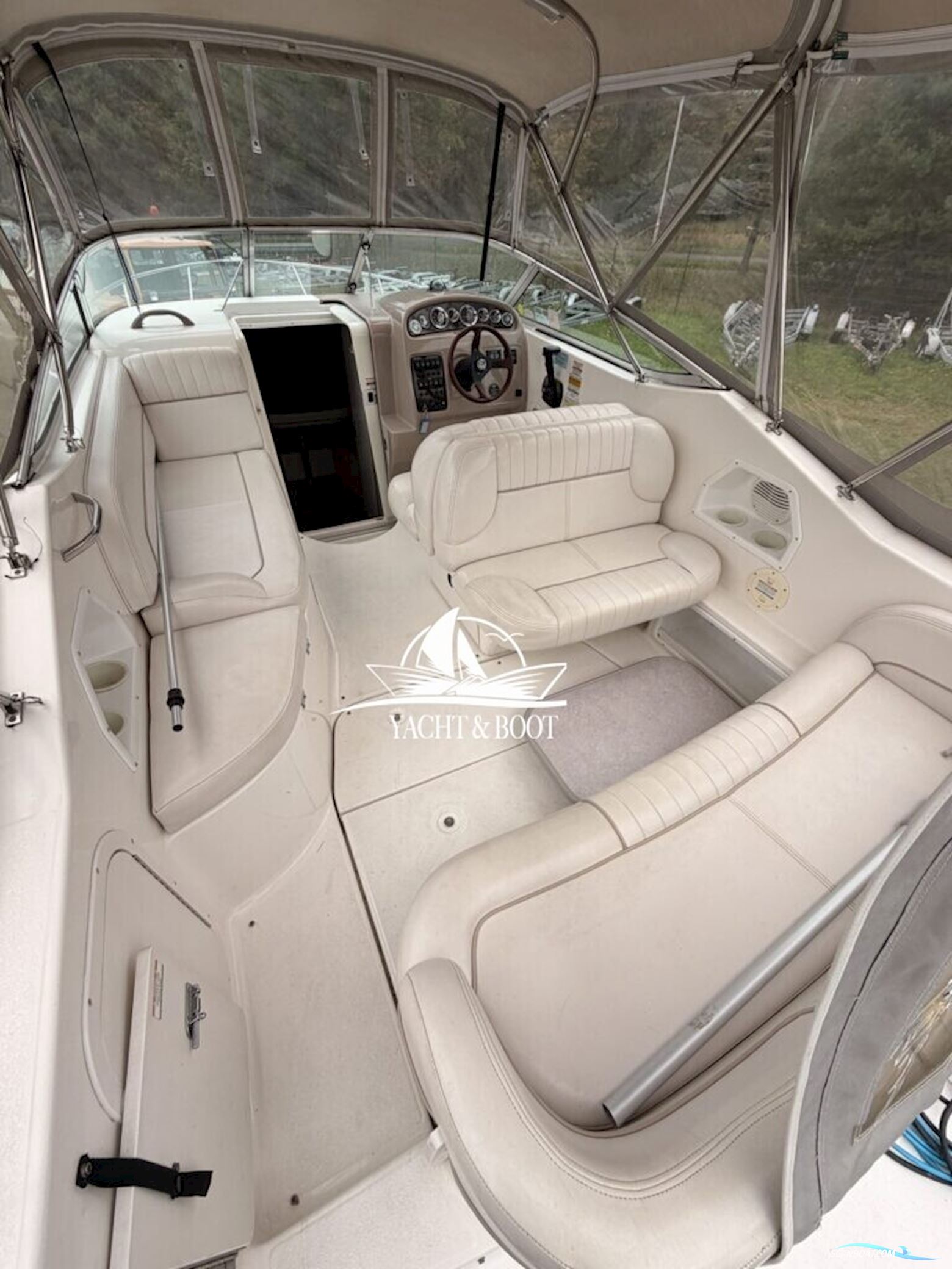 Chaparral 240 Signatur
