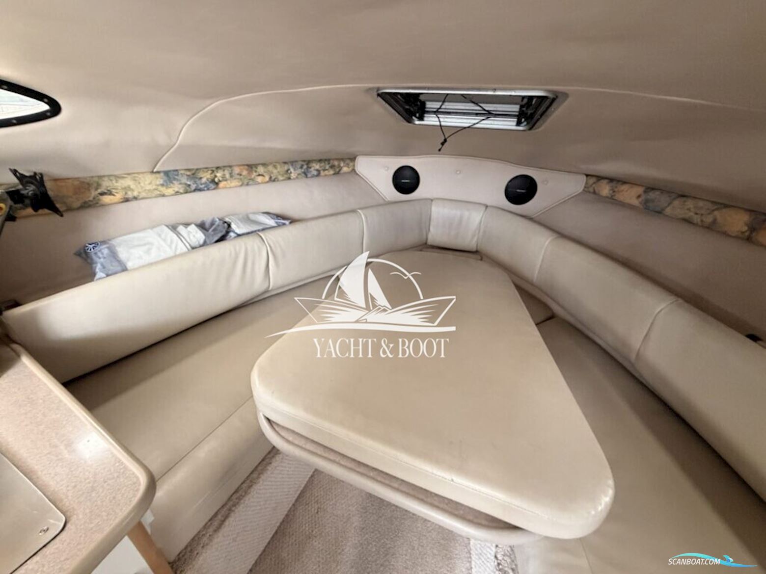 Chaparral 240 Signatur