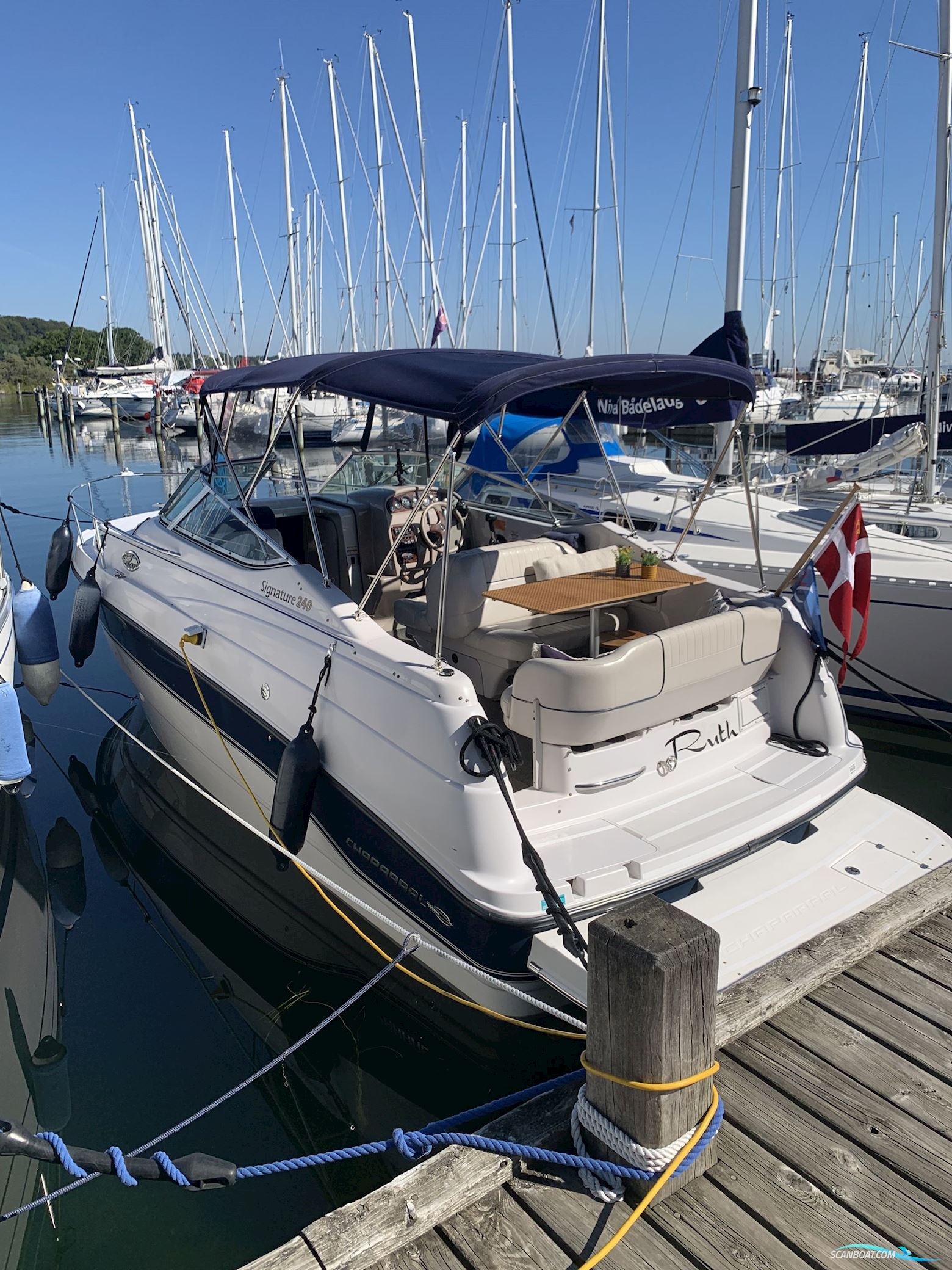Chaparral 240 Signature Motorbåd 1997, med MerCruiser 5.7L motor, Danmark