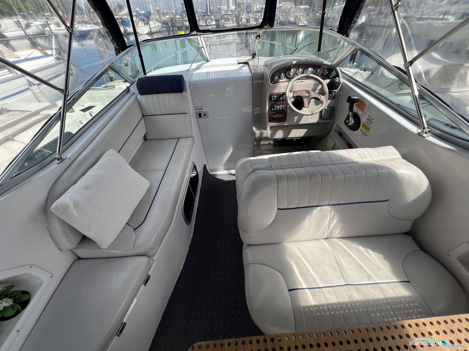 Chaparral 240 Signature