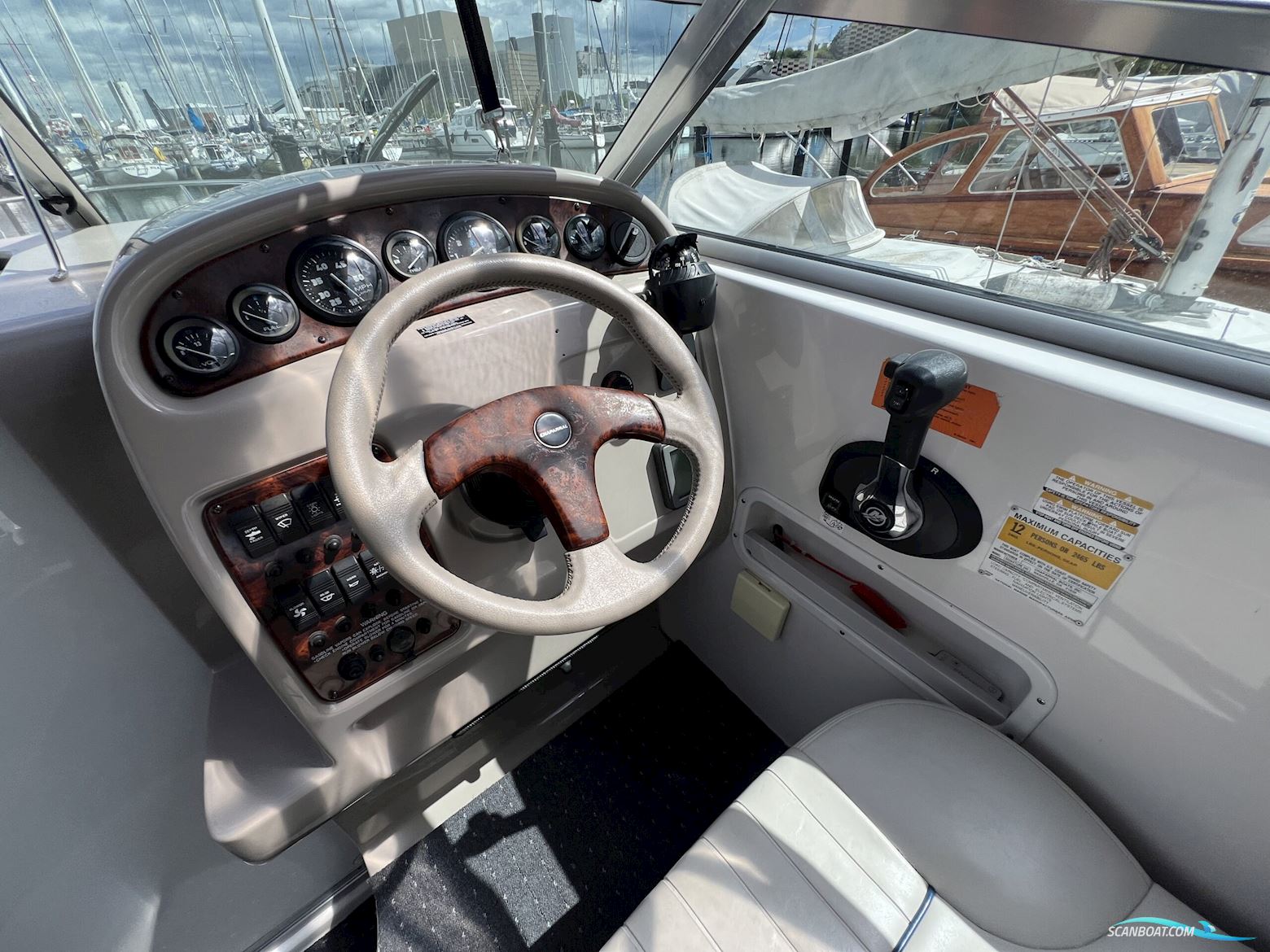 Chaparral 240 Signature