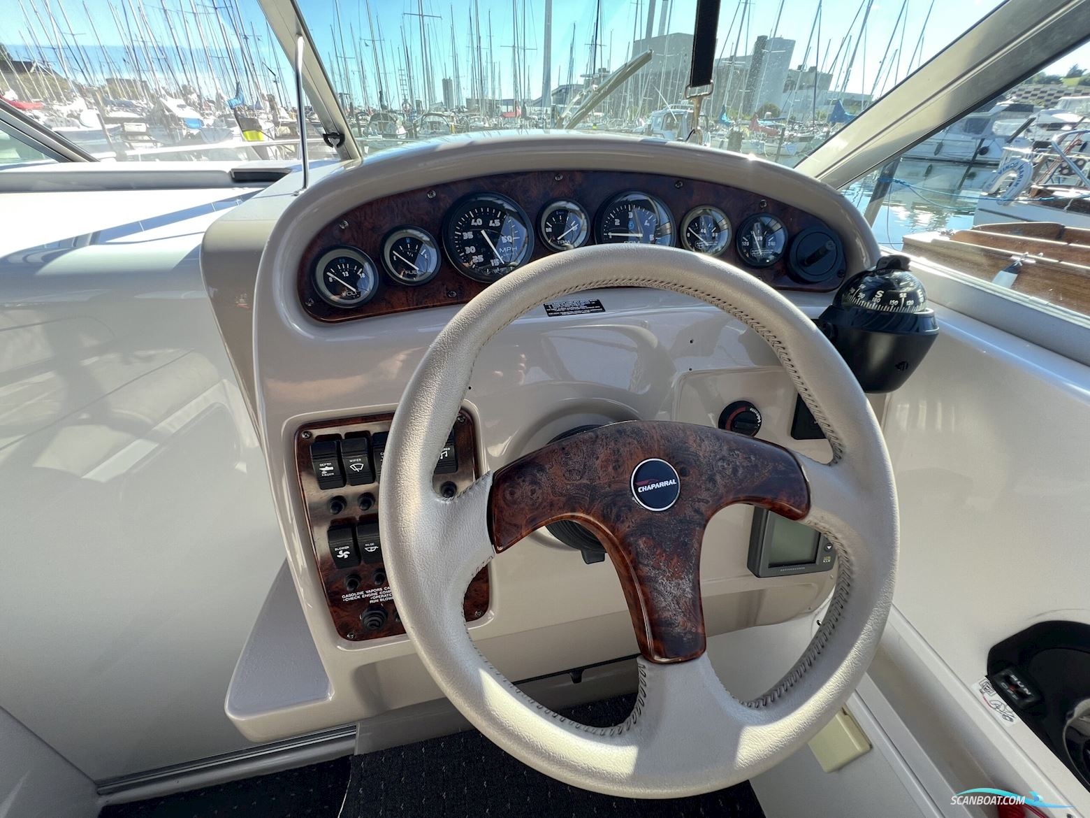 Chaparral 240 Signature
