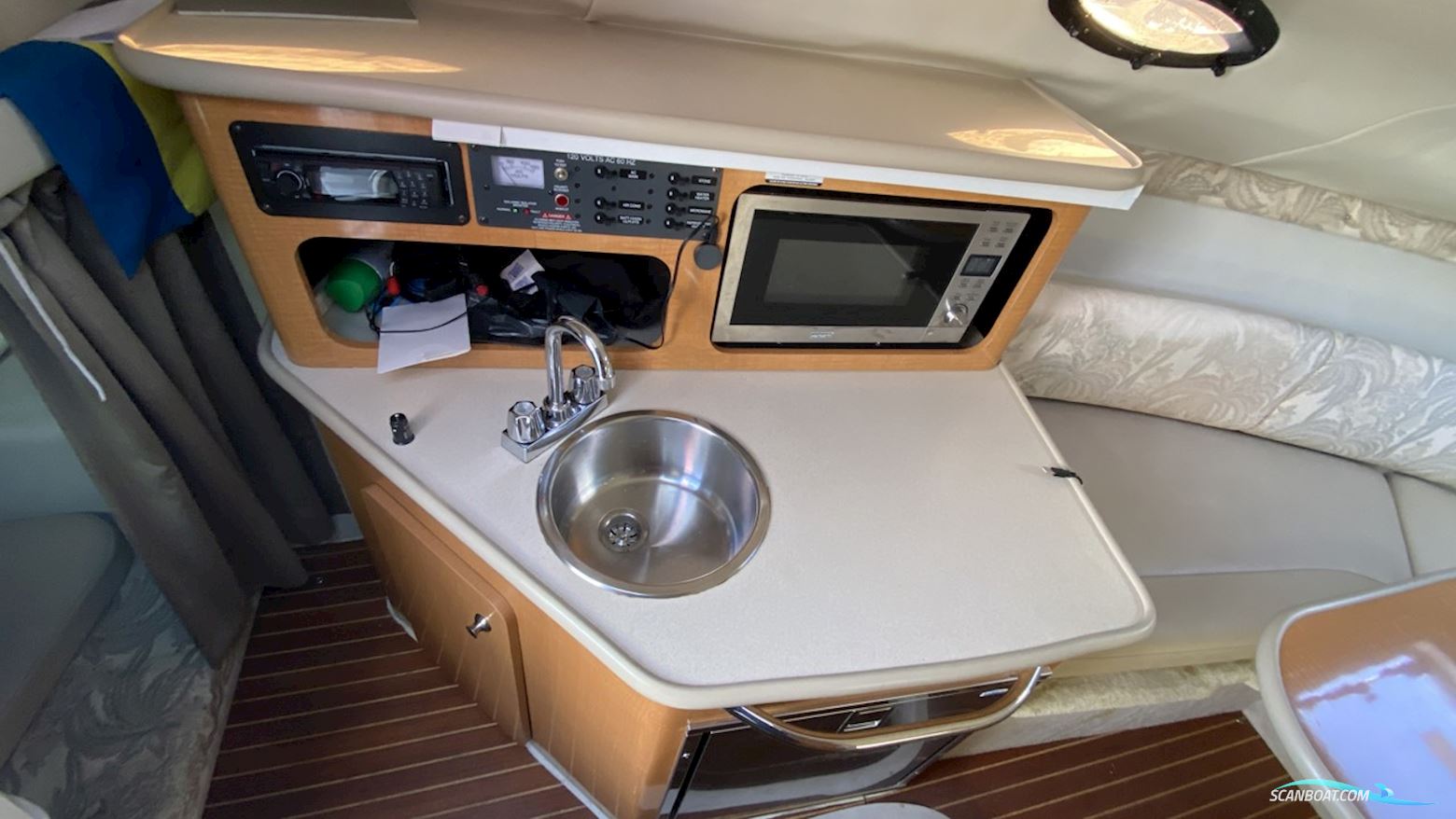 Chaparral 240 Signature