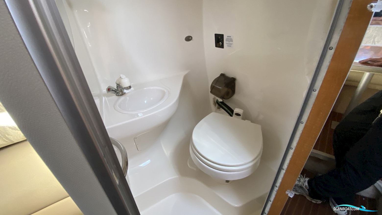 Chaparral 240 Signature