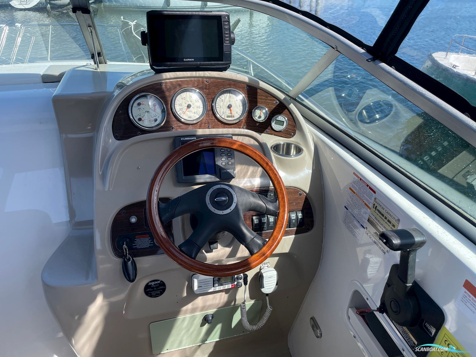 Chaparral 260 Signature