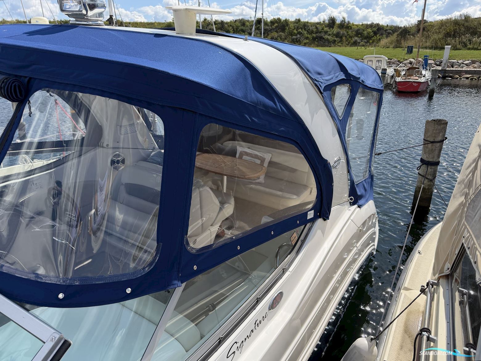 Chaparral 270 Signature