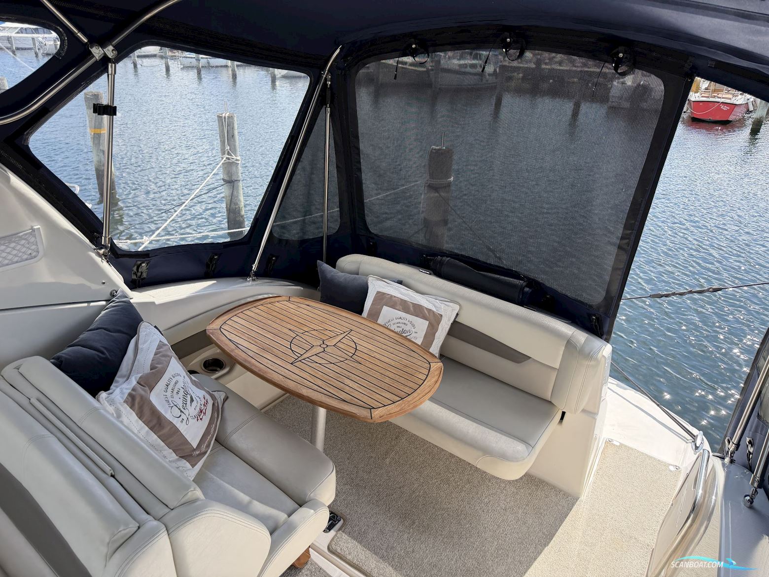 Chaparral 270 Signature