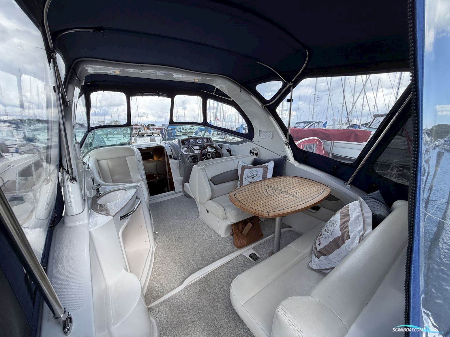 Chaparral 270 Signature