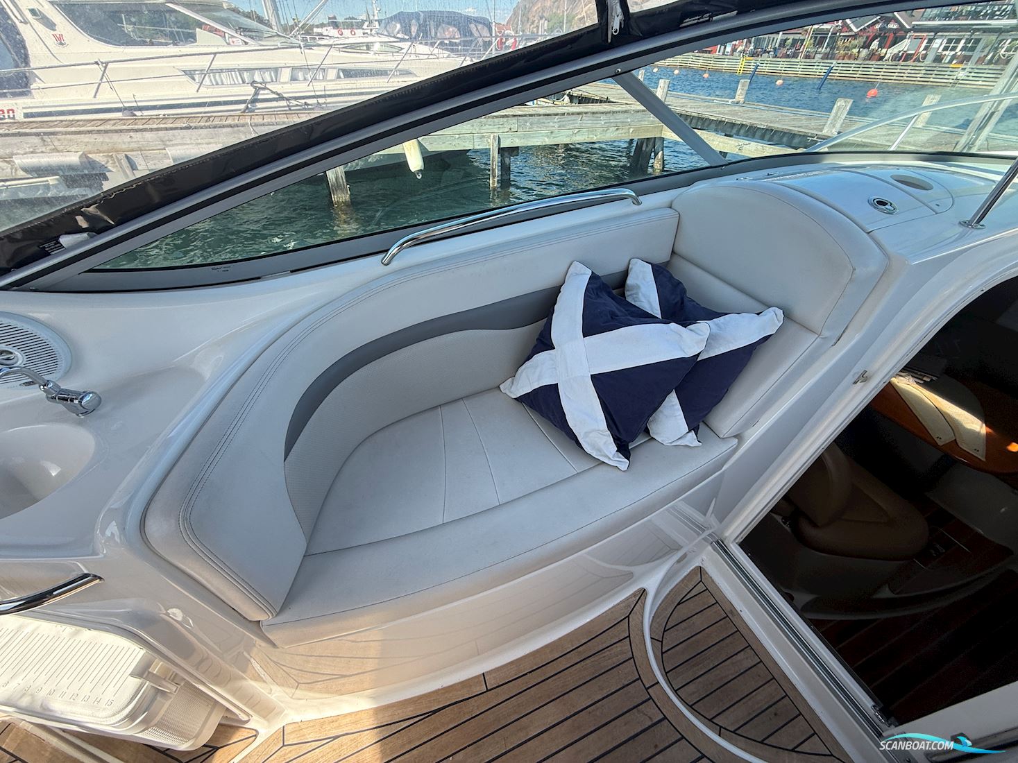 Chaparral 280 Signature