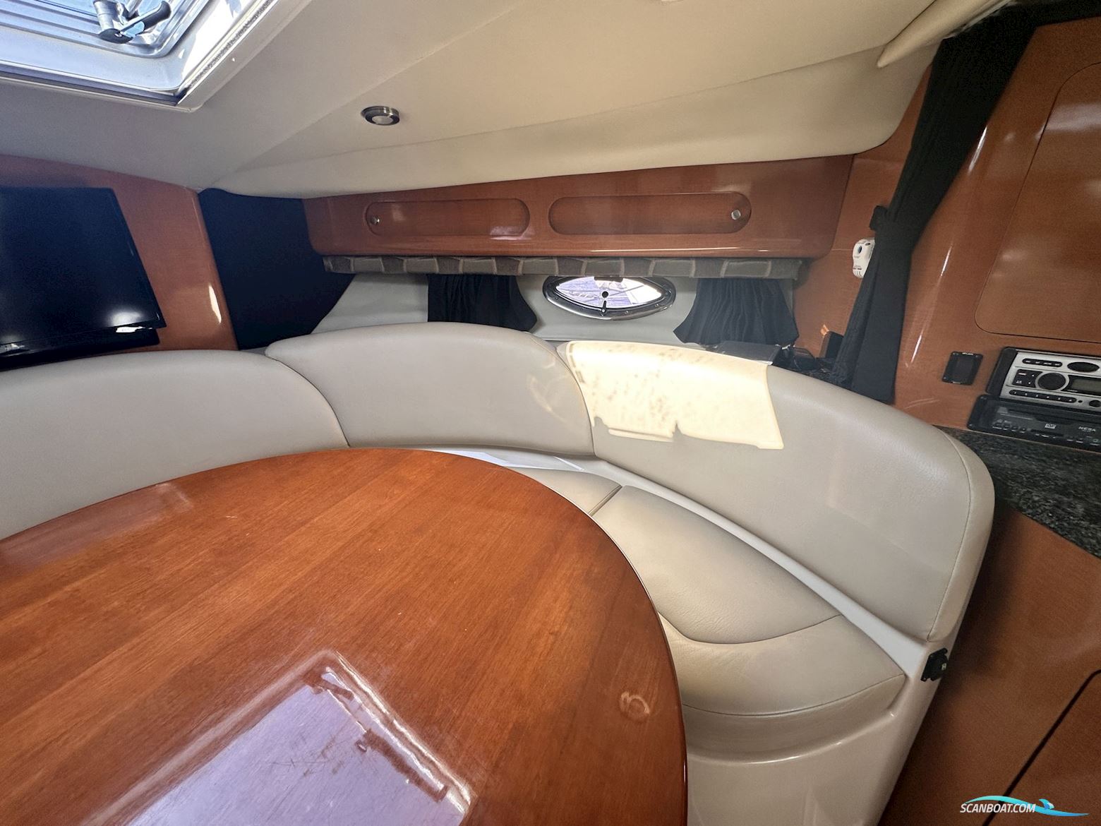 Chaparral 330 Signature