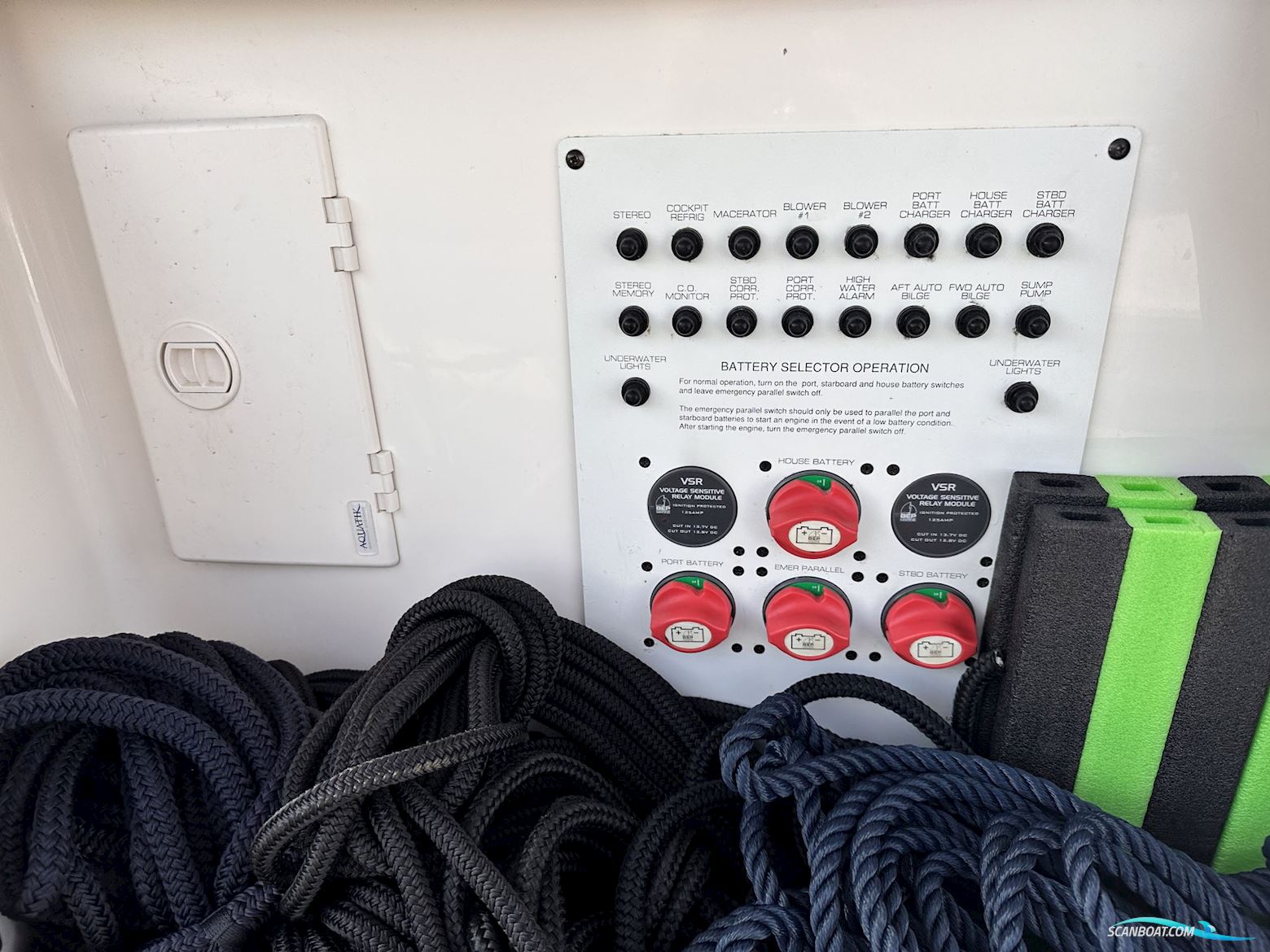 Chaparral 330 Signature